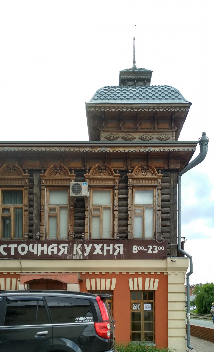 Омск, Улица Маршала Жукова, 95 / Съездовская улица, 48