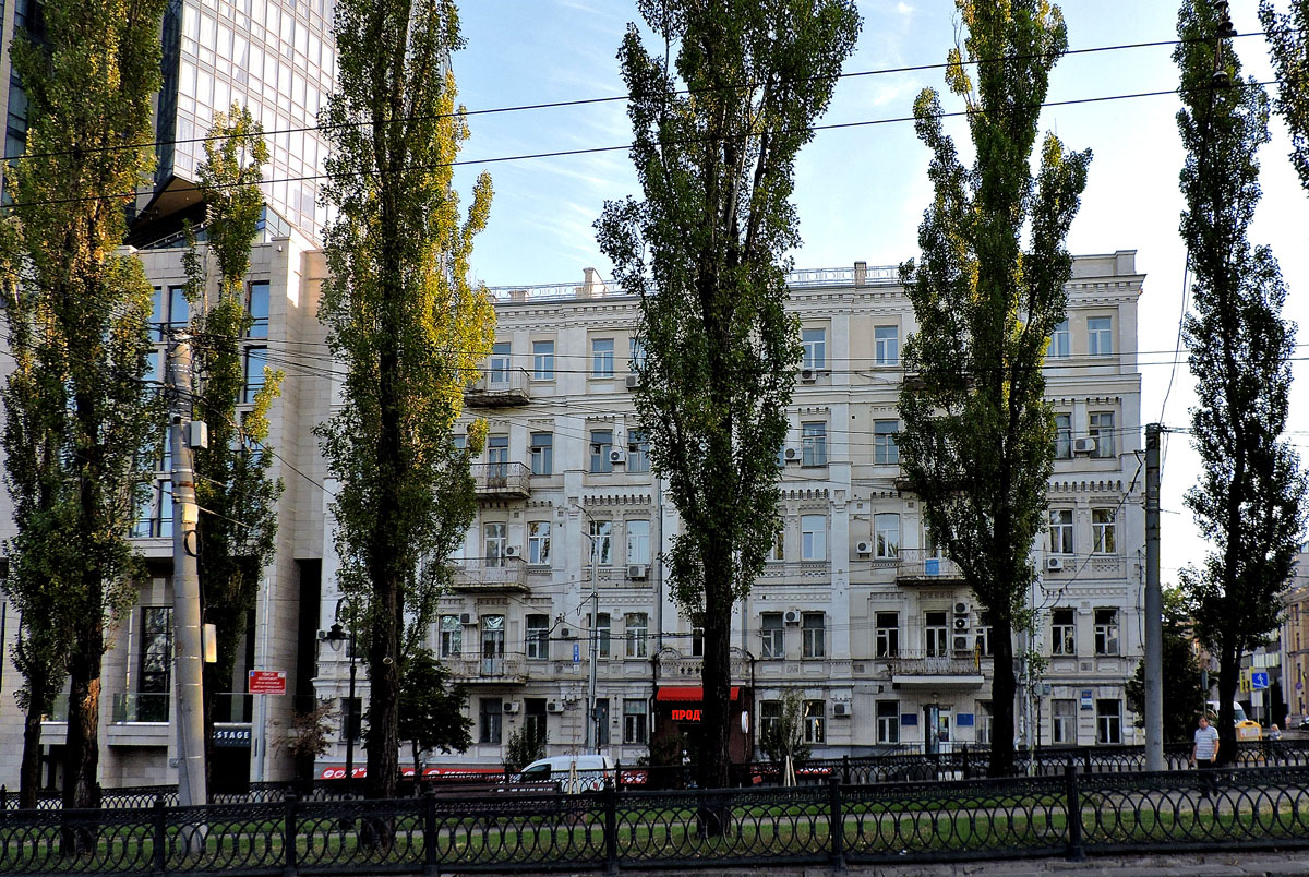 Киев, Бульвар Тараса Шевченко, 26