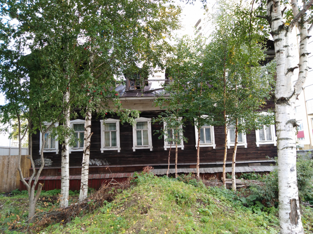 Архангельск, Проспект Советских Космонавтов, 100