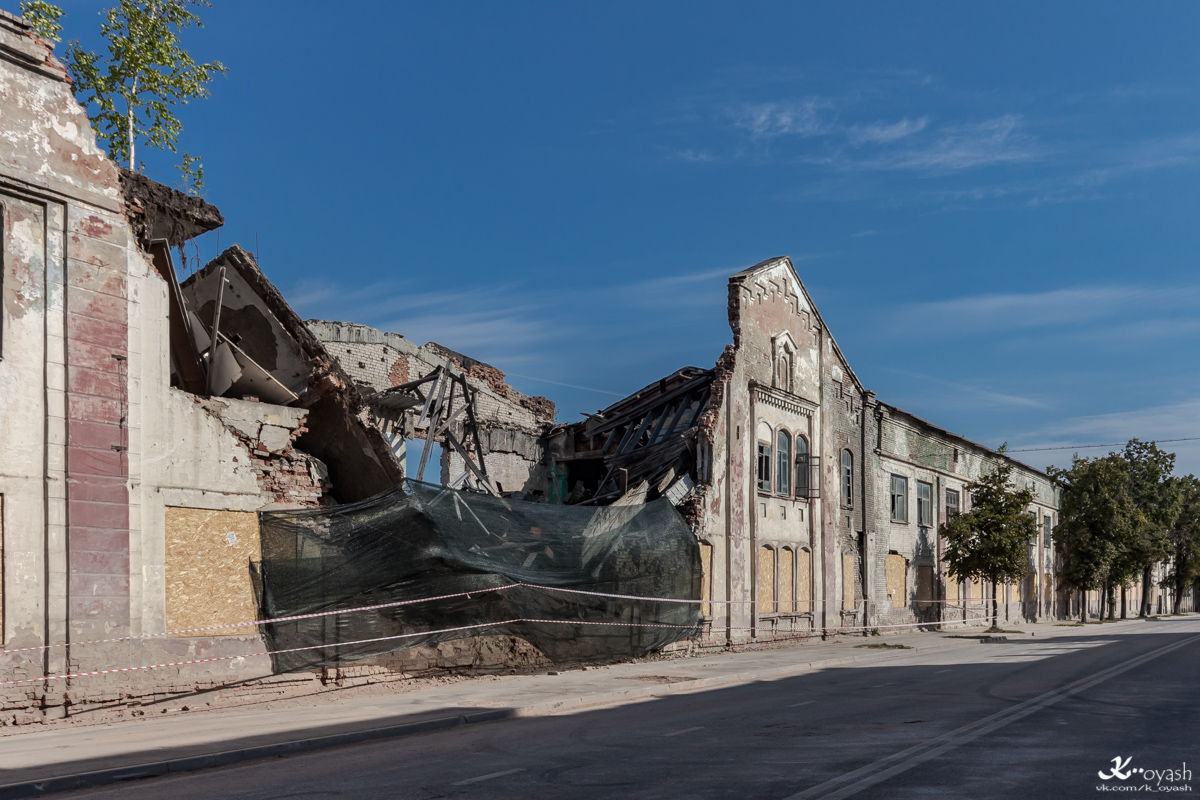Casáin, Улица Клары Цеткин, 18-20