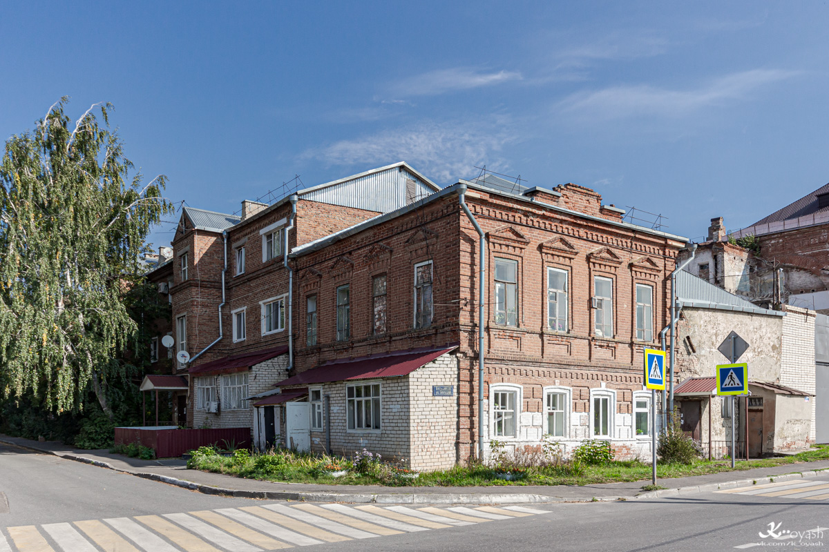 Casáin, Большая улица, 98 корп. 1; Большая улица, 98 корп. 1