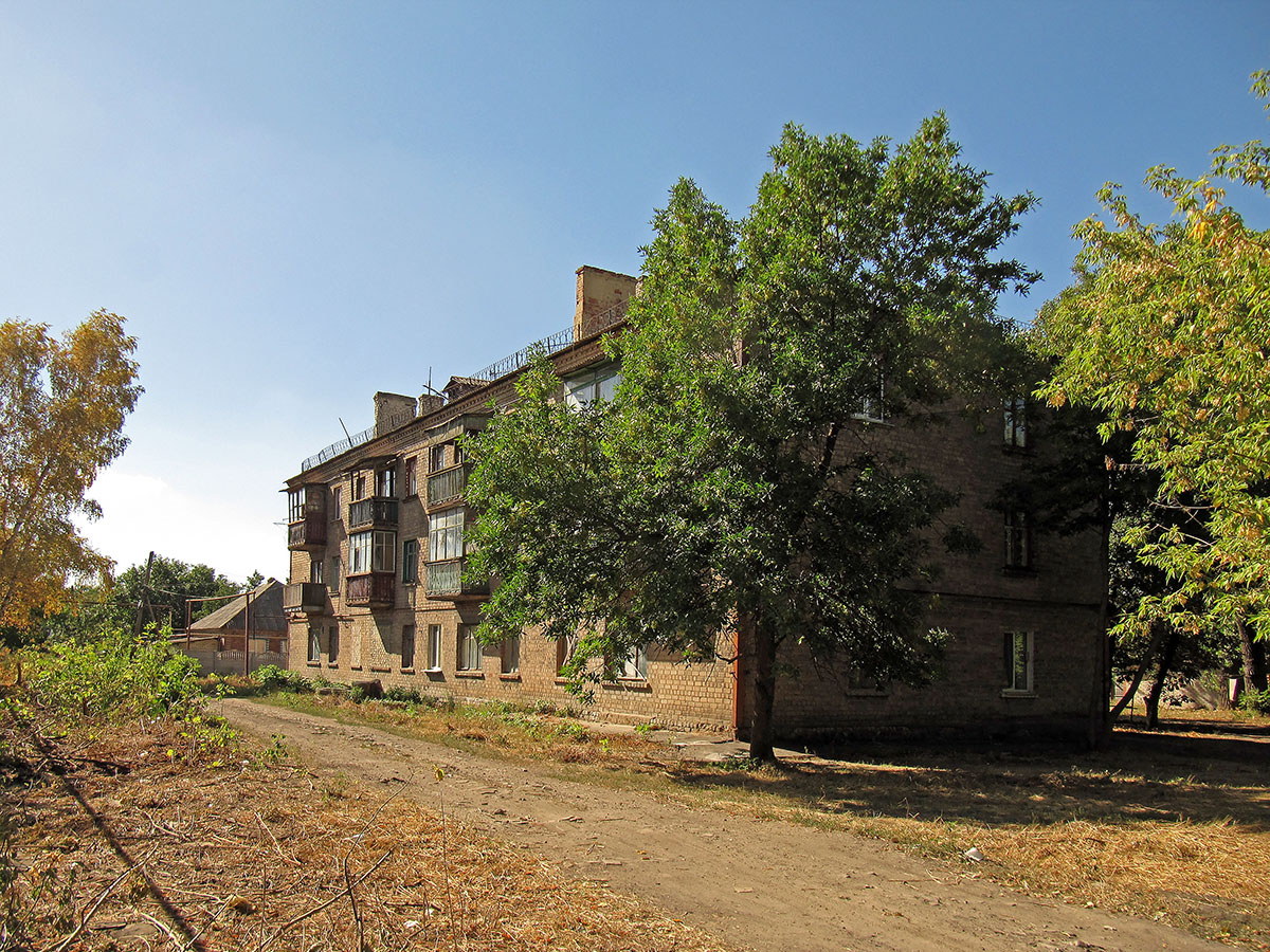 Часов Яр, Улица Горняков, 2
