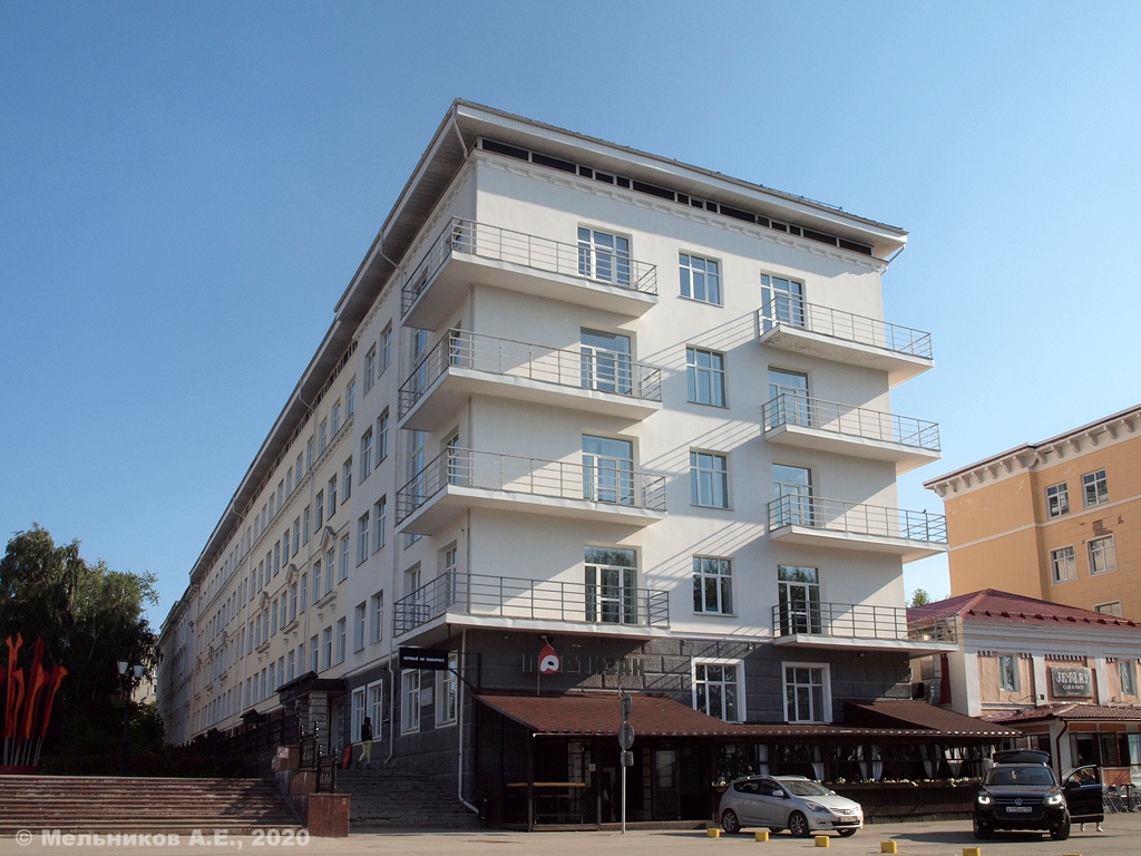 Пермь, Комсомольский проспект, 1