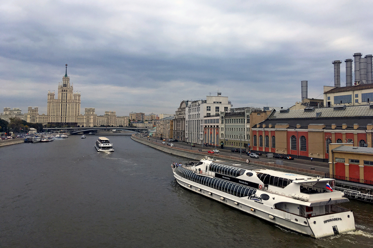 Москва, Раушская набережная, 10 стр. 1; Раушская набережная, 10 стр. 2; Раушская набережная, 12; Котельническая набережная, 1/15; Садовнический проезд, Большой Устьинский мост
