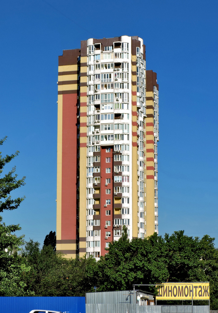 Kyiv, Харьковское шоссе, 182