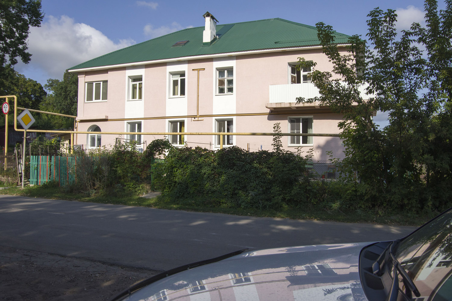 Жигулёвск, с. Солнечная Поляна, Набережная улица, 8 / улица Нефтяников, 2
