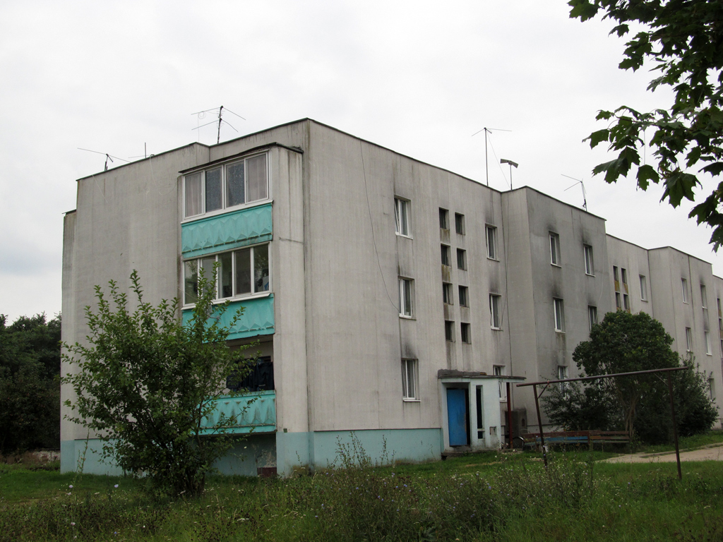Октябрьский, Школьная улица, 4