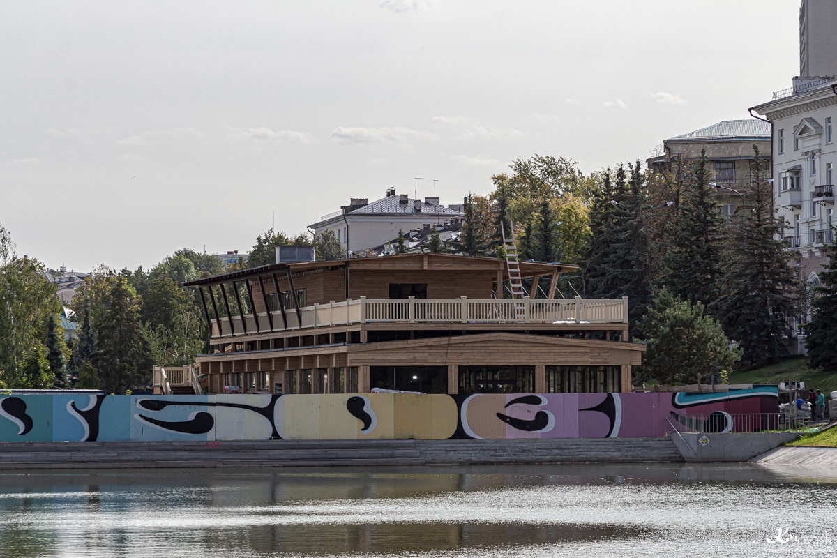 Casáin, Улица Дзержинского, на территории городского сада «Черное озеро» корп. 1