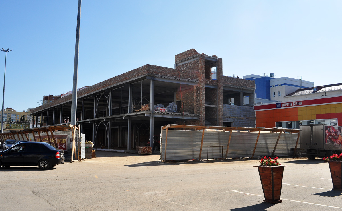 Омск, Улица 70 лет Октября, 7