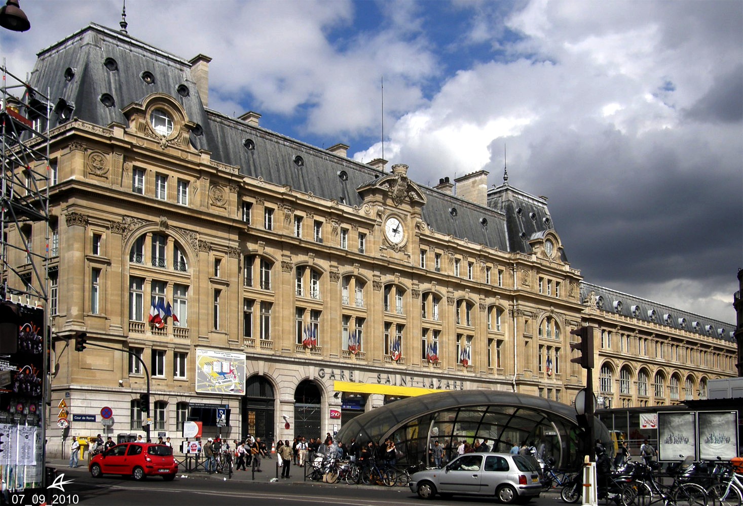 Paris, Rue d'Amsterdam, 13