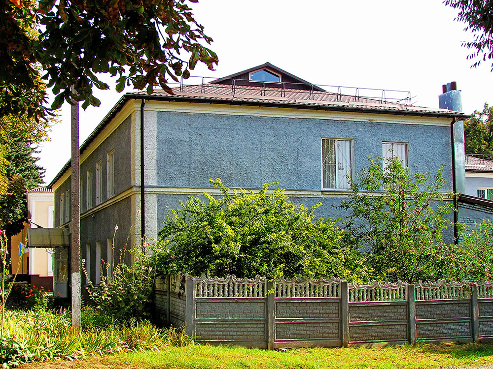 Тростянець, Улица Мира, 9