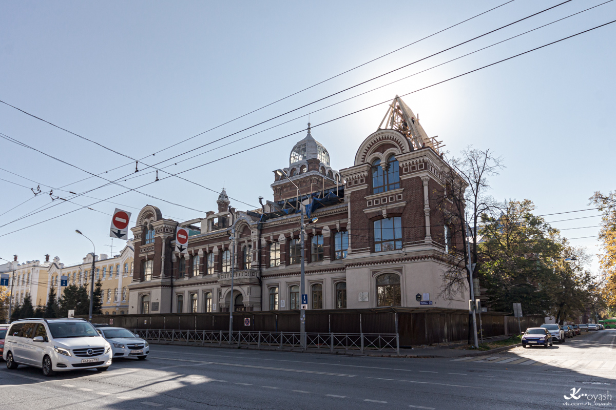 Kasan, Улица Карла Маркса, 70 / Улица Толстого, 10