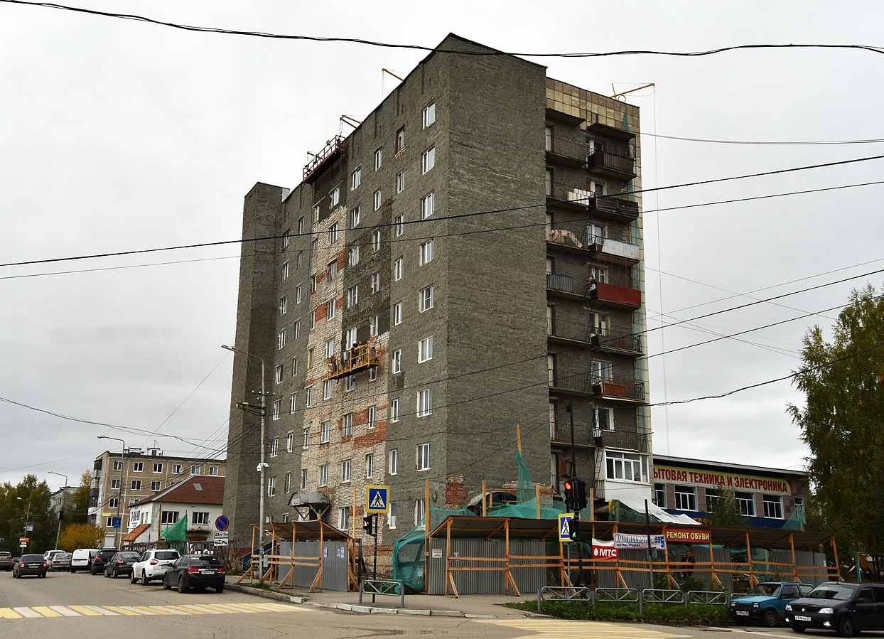 Лысьва, Улица Смышляева, 40; Улица Смышляева, 40* / Улица Металлистов, 17