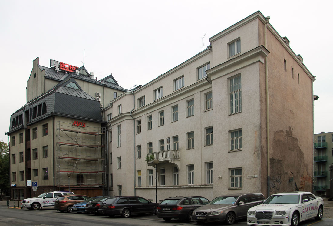 Тарту, Ülikooli, 1; Vallikraavi, 2