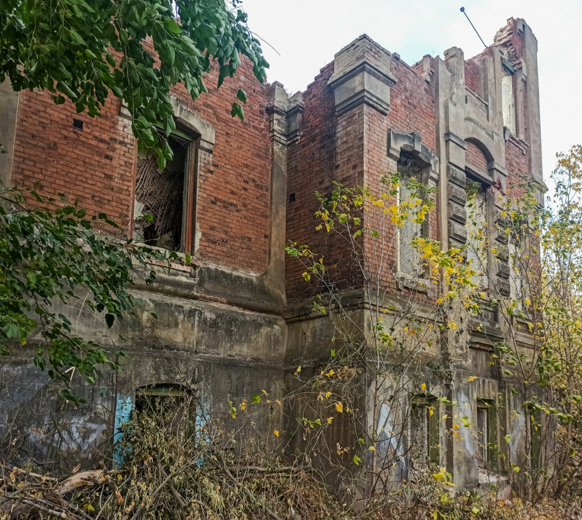 Лисичанск, Донсодовская улица, 1