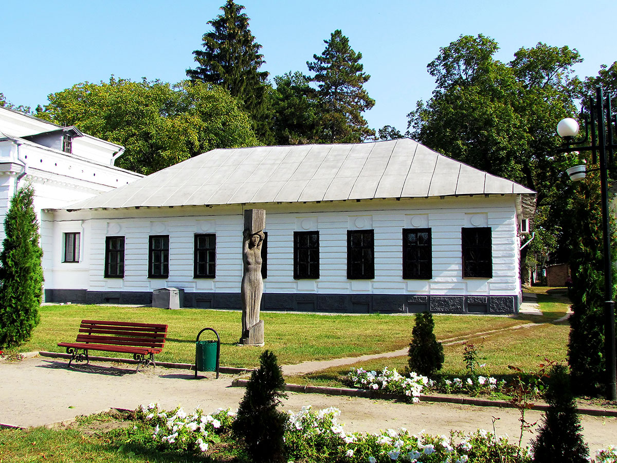 Тростянец, Улица Мира, 18