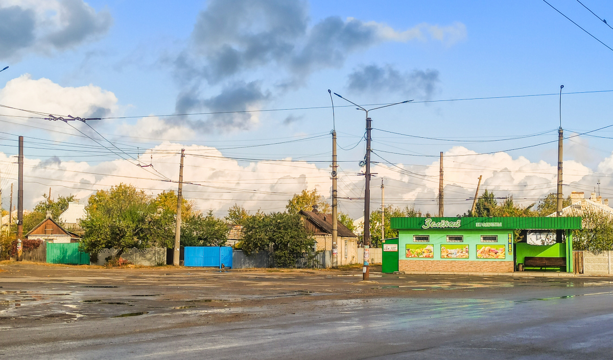 Лисичанск, Улица Дмитрия Донского, 4; Улица Дмитрия Донского, 2; Первомайская улица, 12
