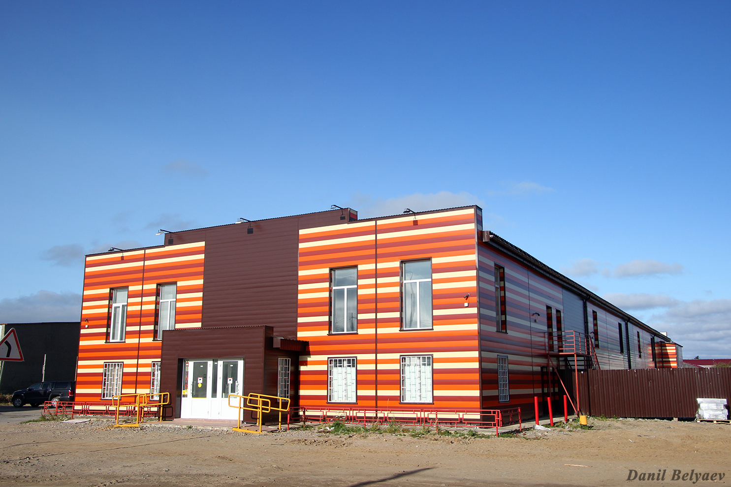 Искателей, Улица Губкина, 15А*