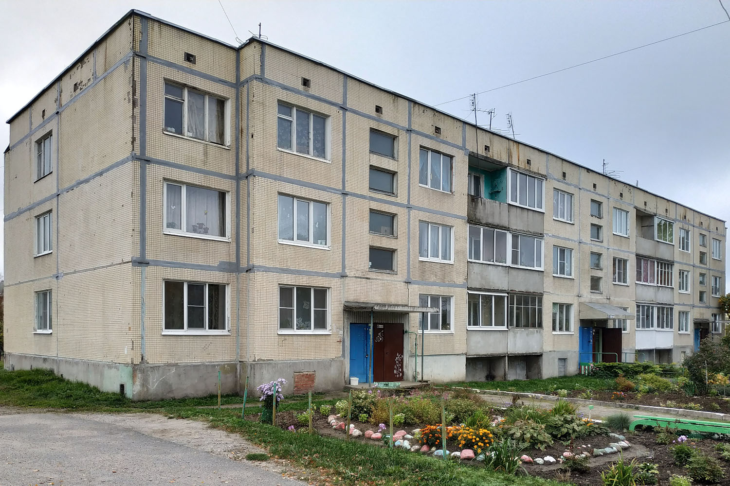 Приозерский район, прочие н. п., Снегирёвка, Майская улица, 5