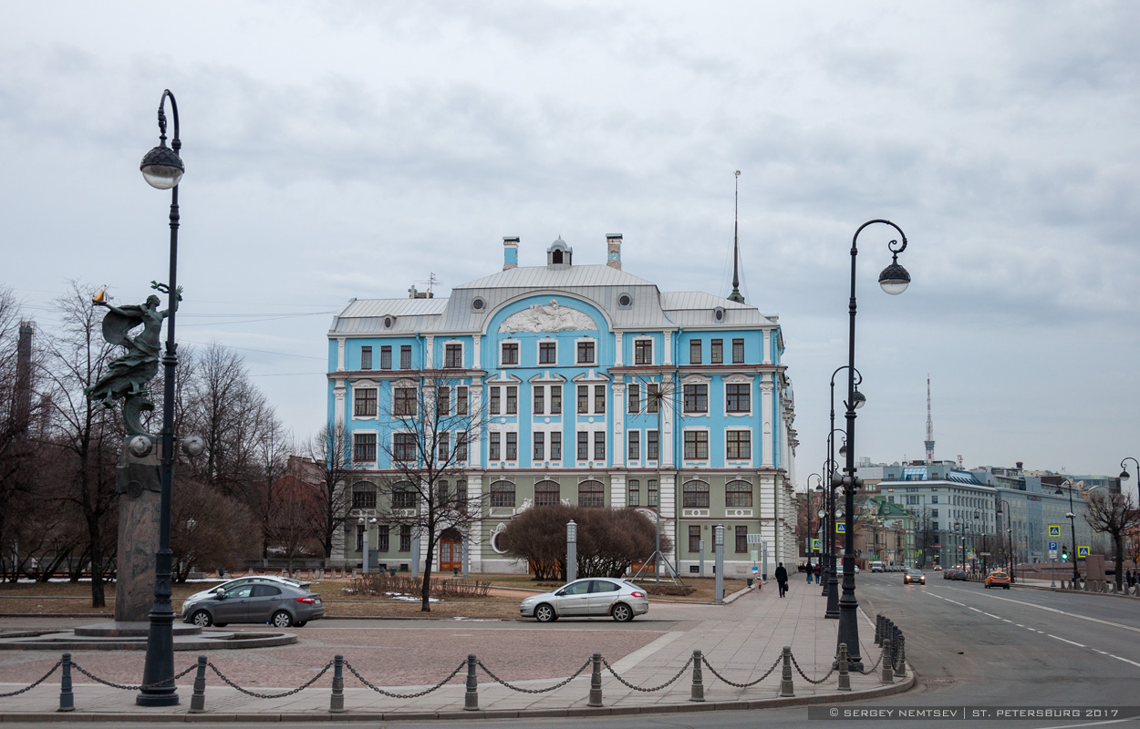 Санкт-Петербург, Петроградская набережная, 2-4