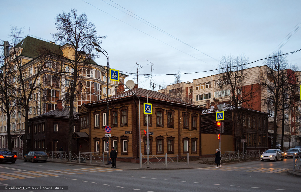 Казань, Улица Волкова, 66 / Улица Лесгафта, 17