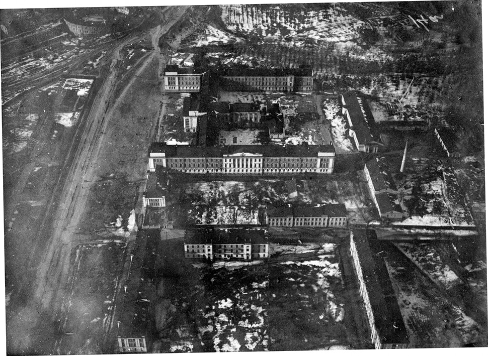 Киев, Бульвар Леси Украинки, 25; Улица Петра Болбочана, 1; Улица Петра Болбочана, 4