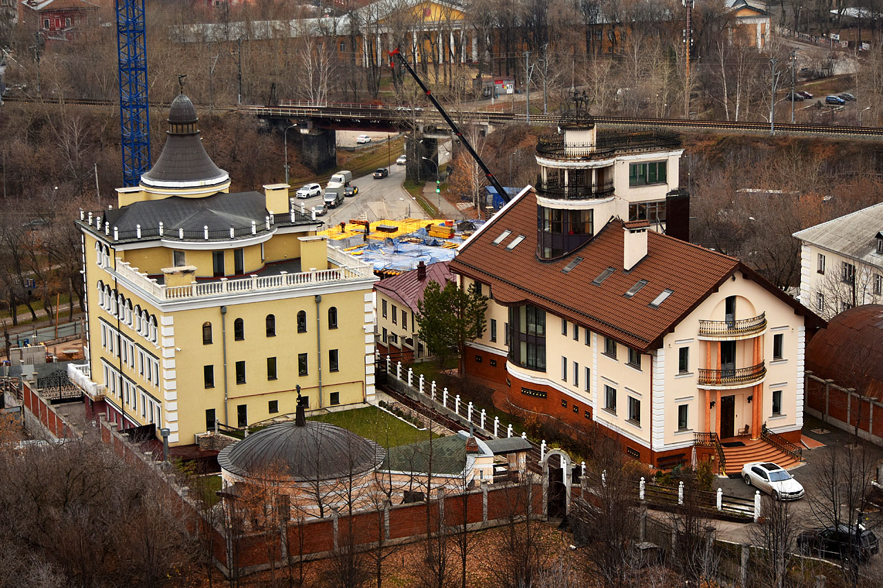 Пермь, Улица Хохрякова, 9; Улица Хохрякова, 7А