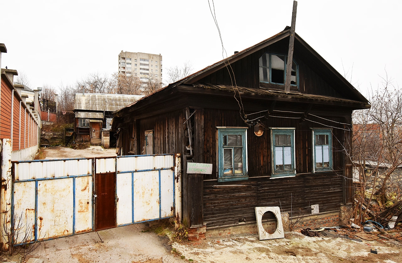 Perm, Улица Хохрякова, 11