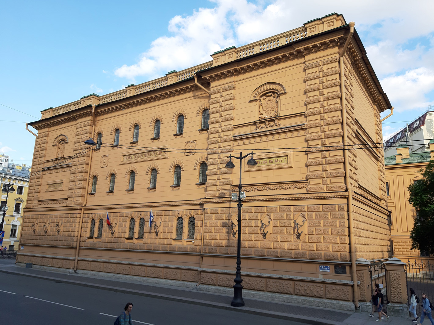 Saint Petersburg, Миллионная улица, 36 / Набережная Зимней канавки, 3
