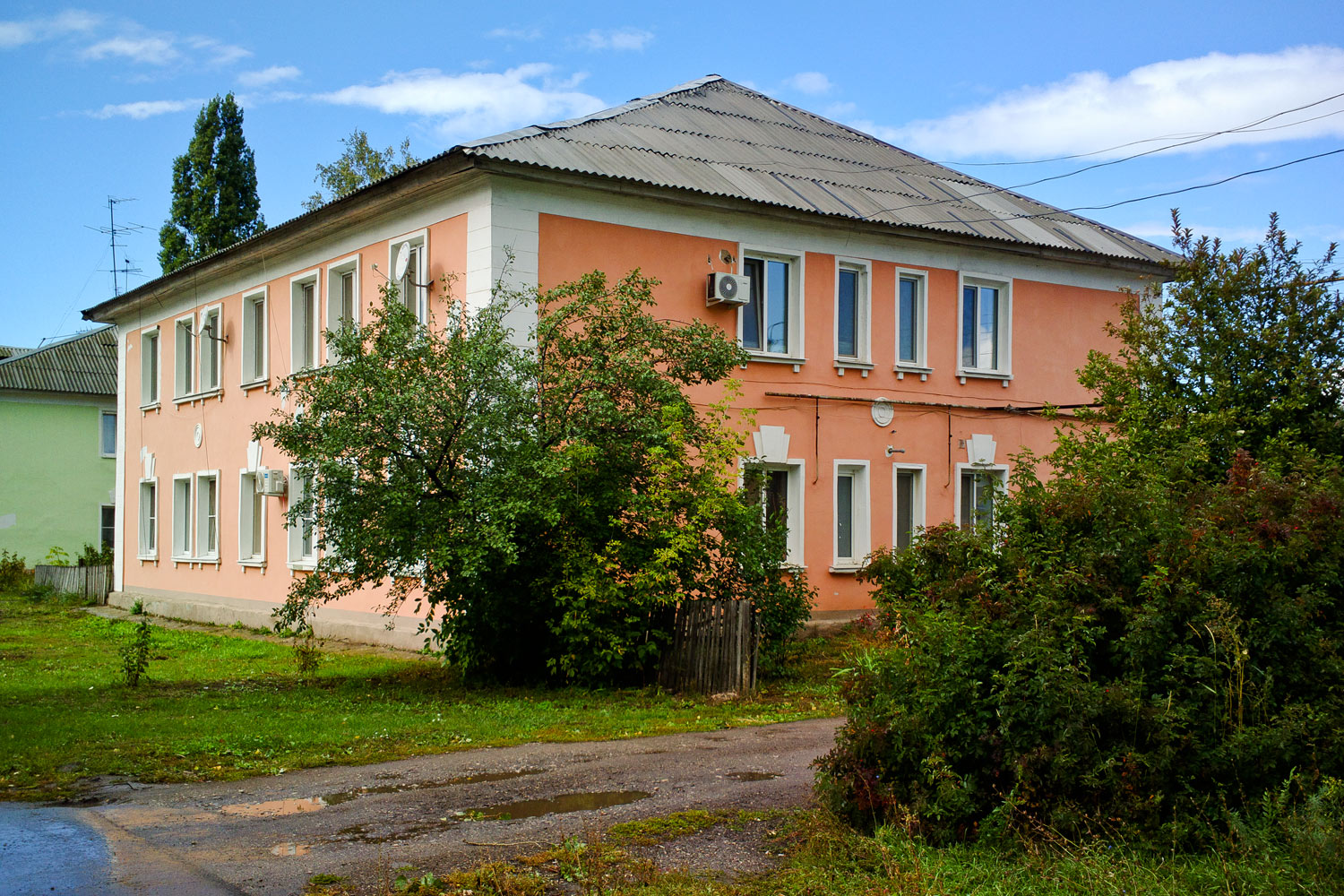 Безенчук, Советская улица, 46