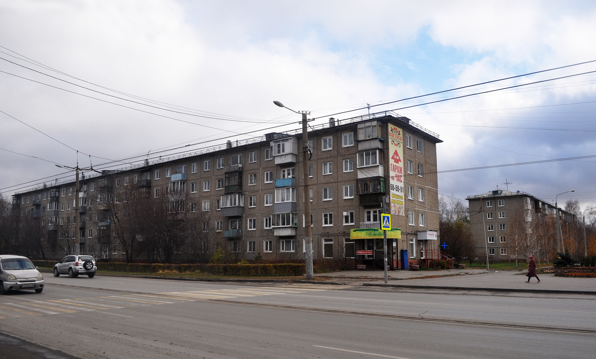 Omsk, Улица Романенко, 3; Улица Романенко, 1