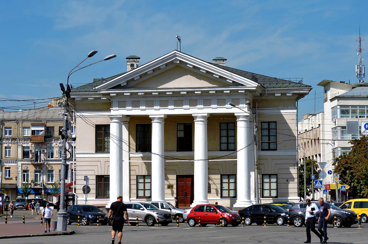 Киев, Межигорская улица, 1