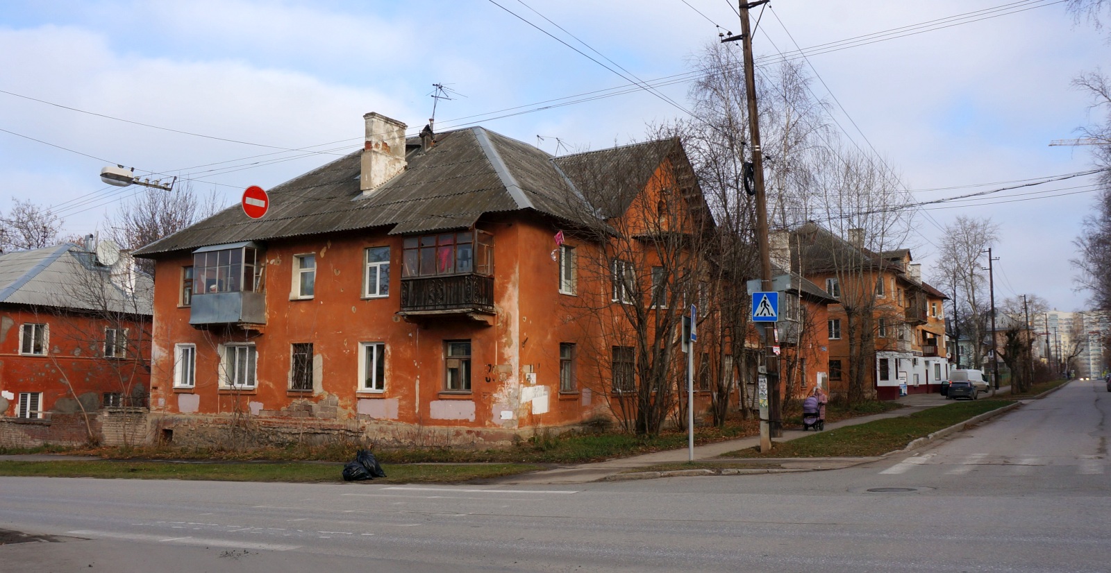 Пермь, Улица Нефтяников, 28; Улица Нефтяников, 26