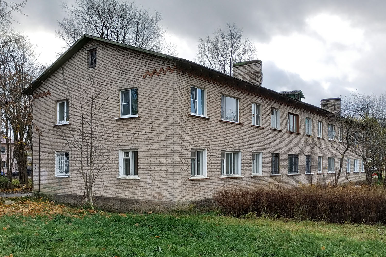 Волосово, Площадь Советов, 3
