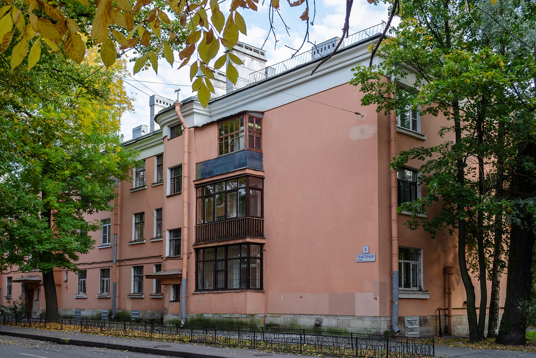 Санкт-Петербург, Тракторная улица, 5