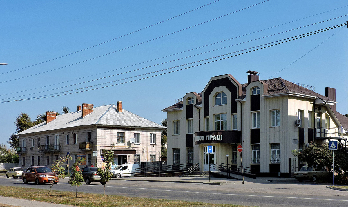 Тростянец, Благовещенская улица, 40; Благовещенская улица, 38
