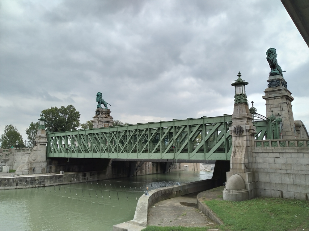 Вена, Am Brigittenauer Sporn, 7