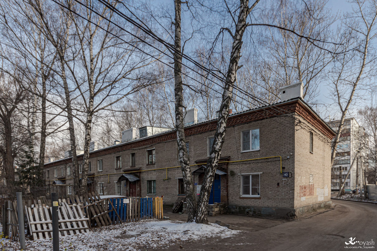 Казань, Октябрьская улица, 44; Октябрьская улица, 40