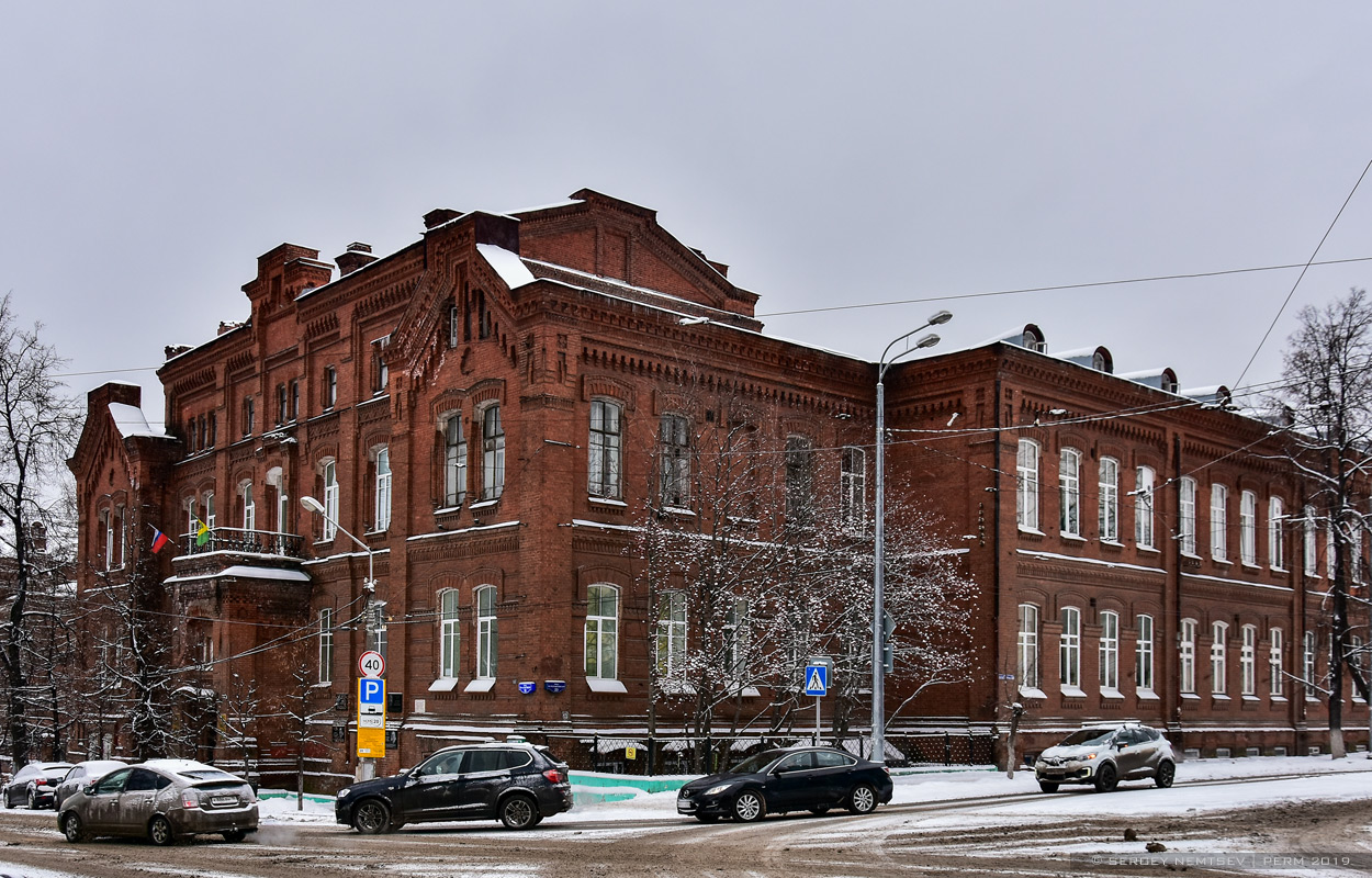 Пермь, петропавловская улица, 23 / Улица 25 Октября, 10