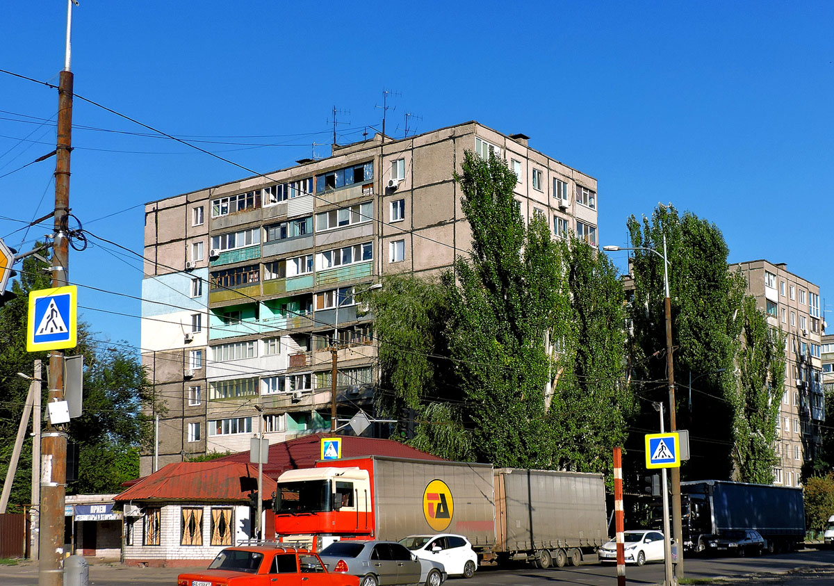 Днепр, Мануйловский проспект, 21