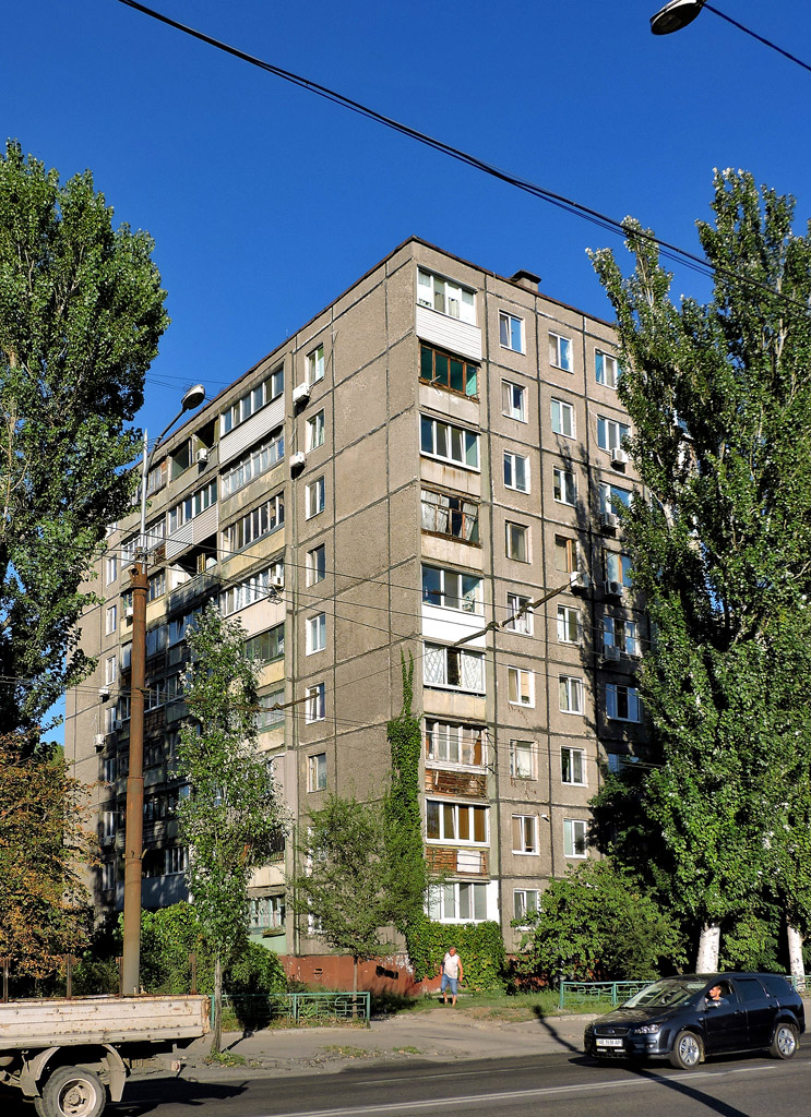 Днепр, Мануйловский проспект, 23