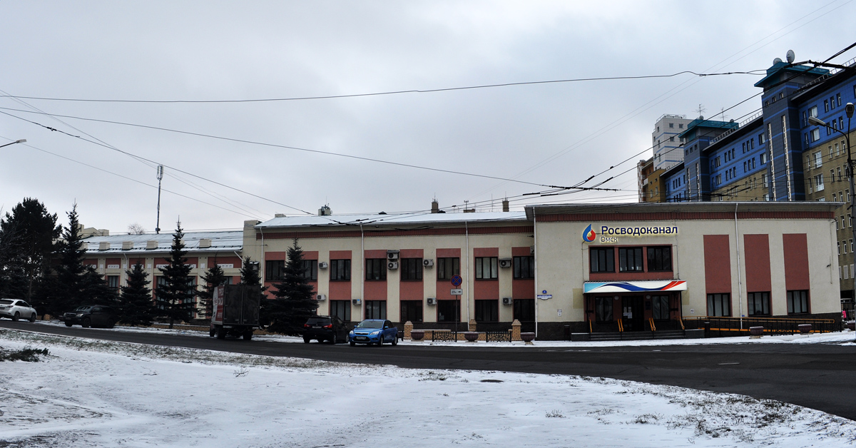 Омск, Театральная улица, 44 / Улица Маяковского, 2