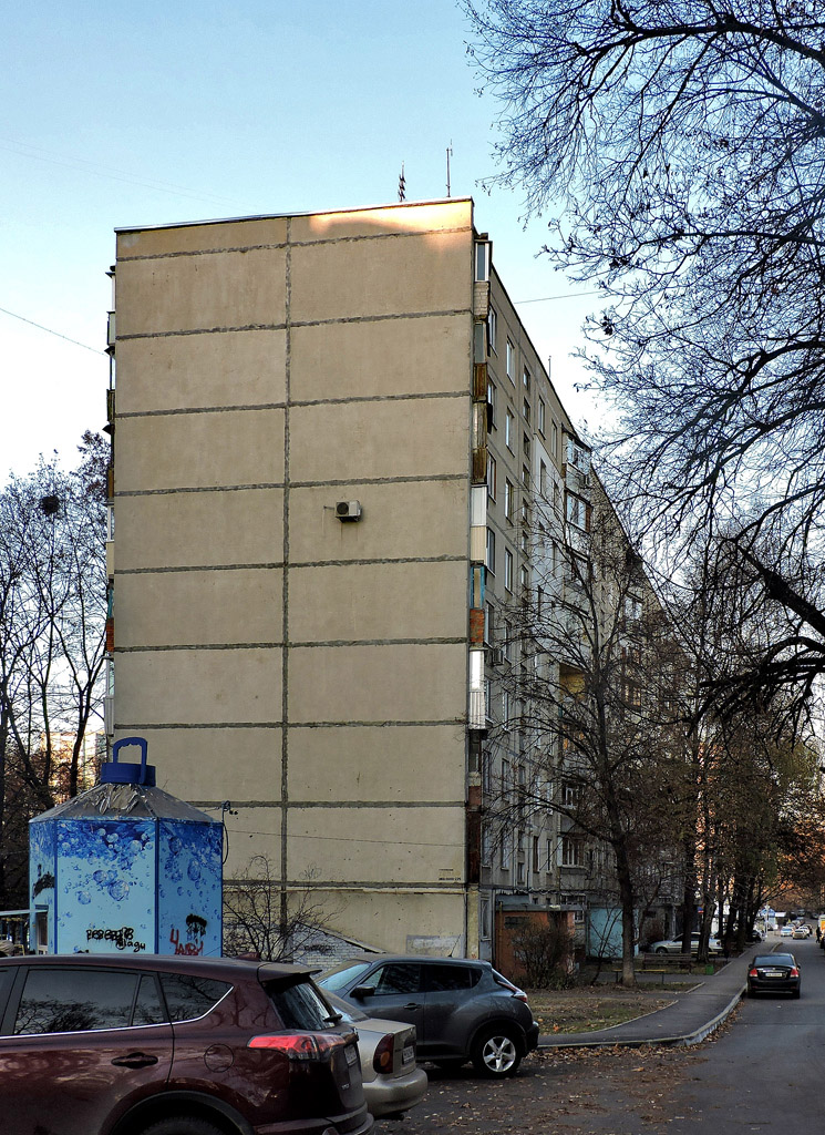 Харьков, Улица Героев Труда, 34