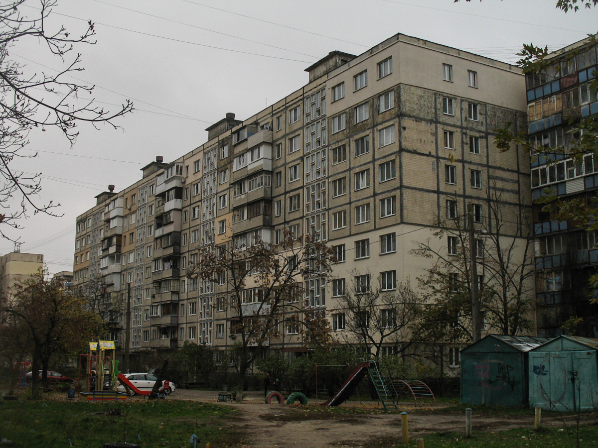 Киев, Улица Юрия Кондратюка, 2А