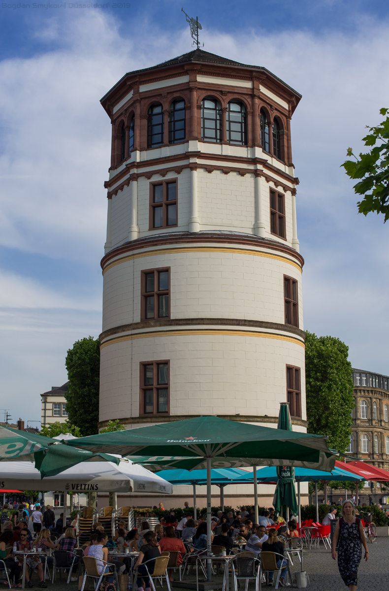 Дюссельдорф, Burgplatz, 30
