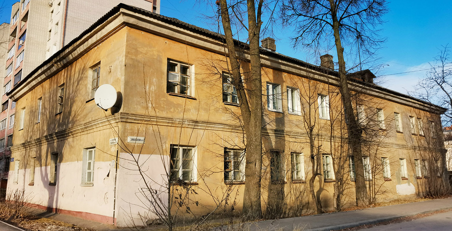 Йошкар-Ола, Улица Суворова, 18 / Заводской переулок, 22