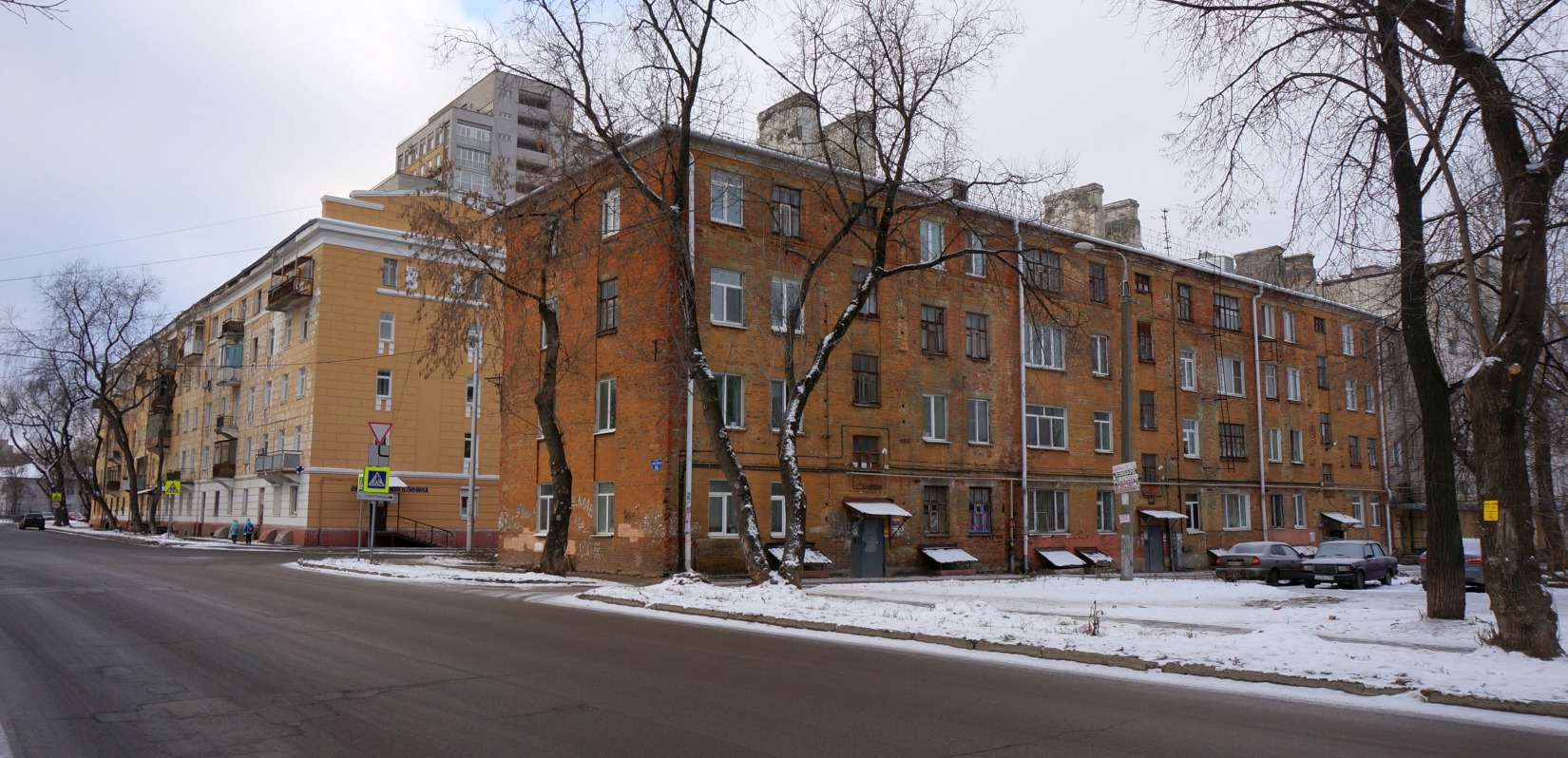 Пермь, Улица Работницы, 3 / улица Лебедева, 16; Улица Лебедева, 18