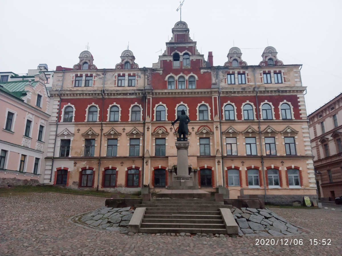 Vyborg, Крепостная улица, 2