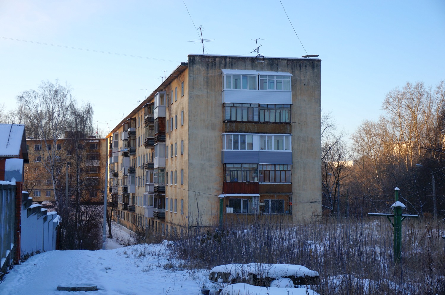 Perm, Улица Яблочкова, 37