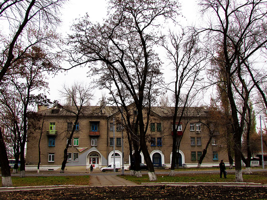 Славянск, Улица Комяхова, 42